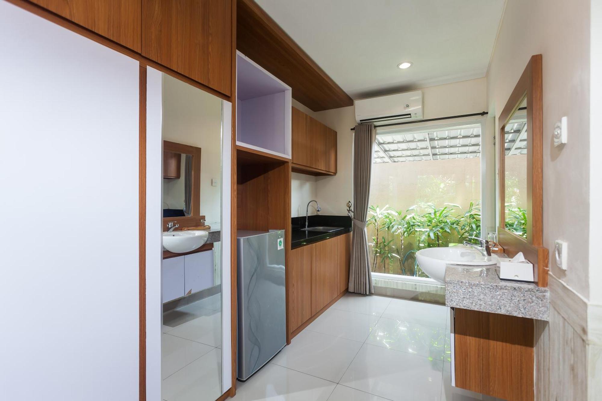 Отель Anindya Sanur Экстерьер фото